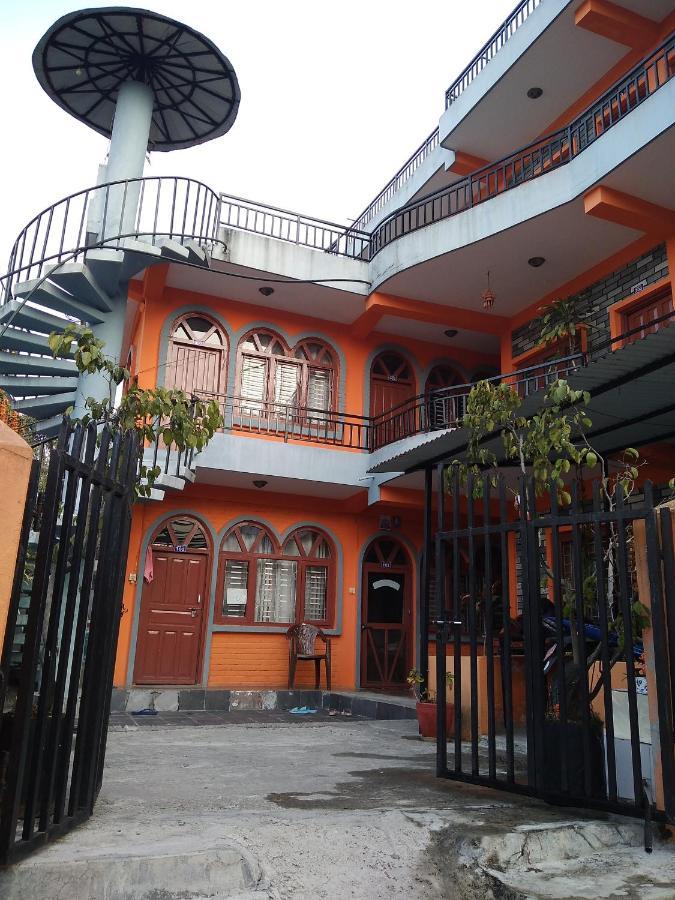 Paramount Guest House Pokhara Zewnętrze zdjęcie